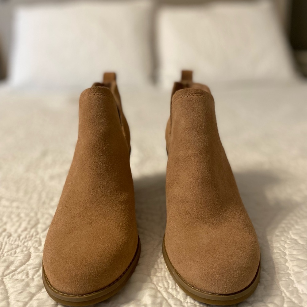 Toms Tan Ankle Booties - Picture 3 of 8